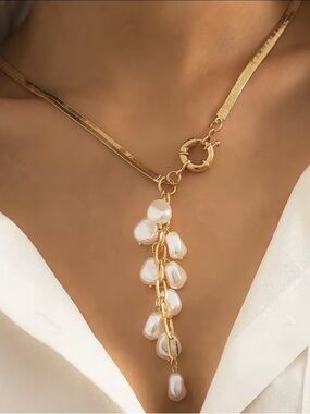 Golden Drift Pearl Lariat Necklace